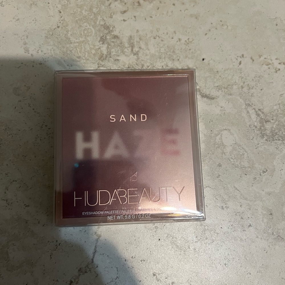 HUDA BEAUTY Sand Haze Palette